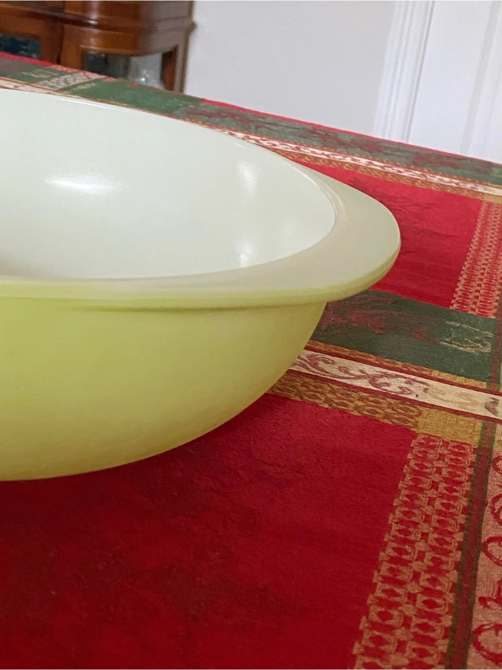 Vintage Pyrex 2QT 024 Lime Green Round Casserole Dish Mixing Bowl